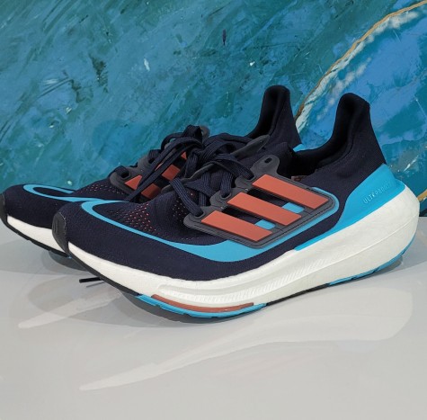 ULTRABOOST LIGHT 23 AZUL