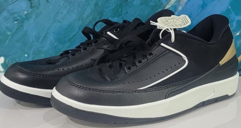 JORDAN 2RETRO LOW BLACK METALLIC GOLD